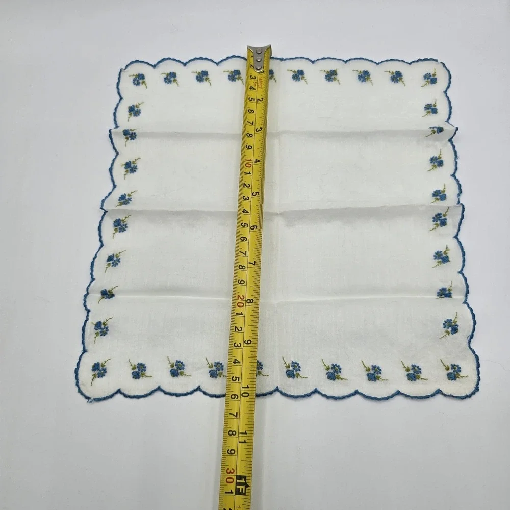 Vintage FLOWERS Ladies‎ Handkerchief Hanky Floral Blue White